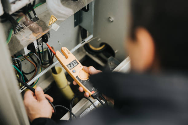 Best Electrical Repair Services  in Kewaunee, WI